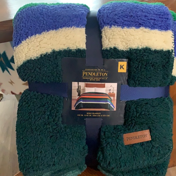 NWT Pendleton King size Sherpa blanket - Picture 2 of 7